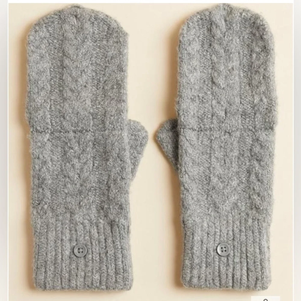 Torrid Grey Cable Knit Mitten’s- Gloves- One Size/ on larger size